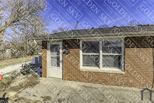 1st image of 709 S Hutchinson Ave APT 1