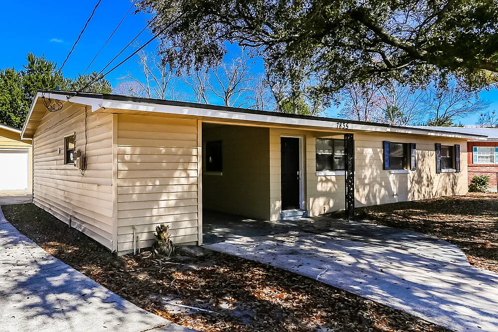 3 bed, 1.5 bath, 1416 sqft, $1,510 — Photo 3