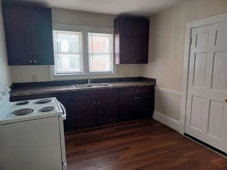 346 Gray Ave — Photo 5