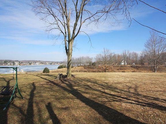 3rd image of 26 Hillside Ct