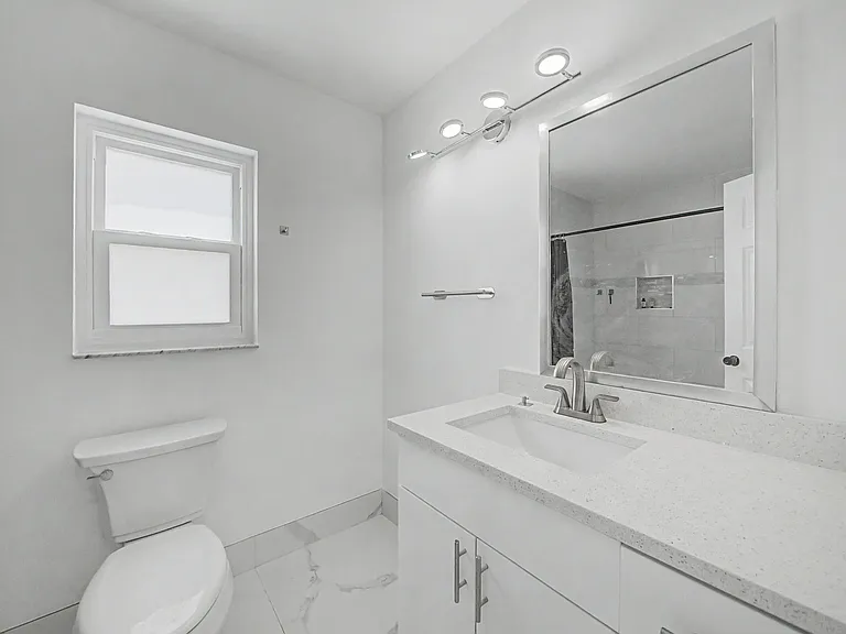 8464 Lake Worth Rd — Photo 18