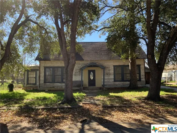 (undisclosed Address), Nixon, TX 78140