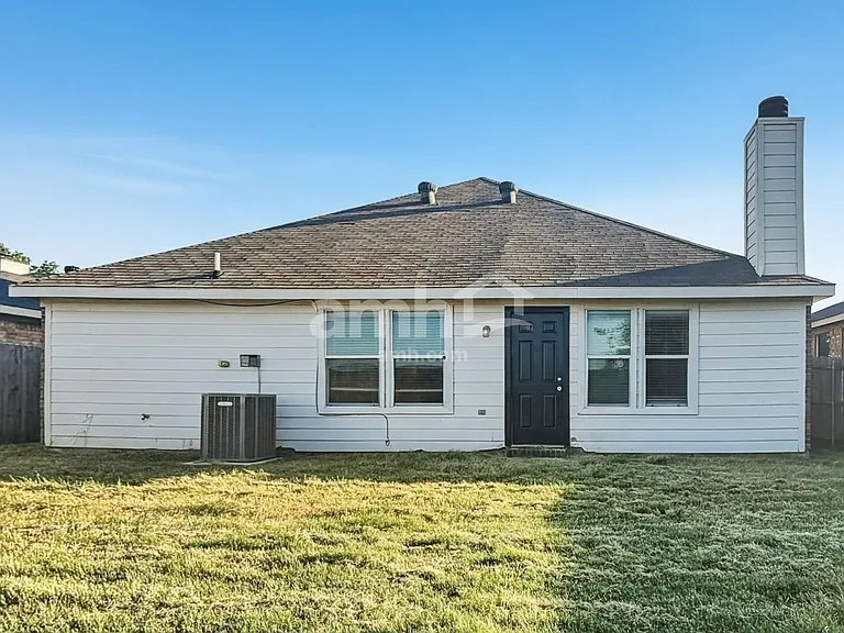 912 Buffalo Springs Dr — Photo 16