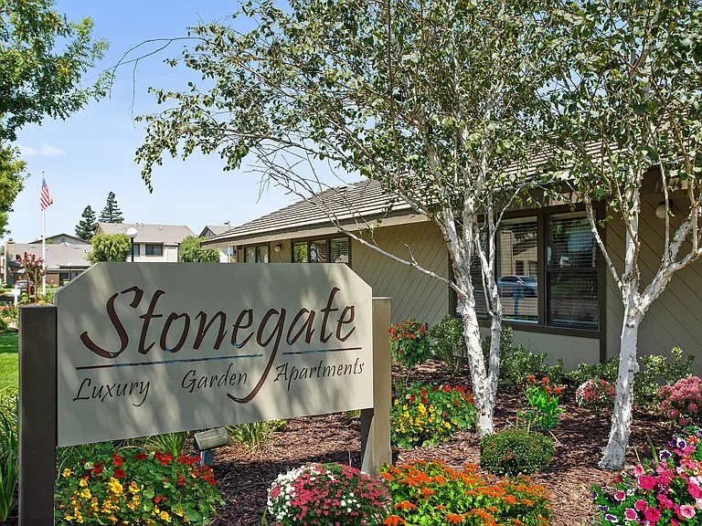 Stonegate Apartments — Photo 12