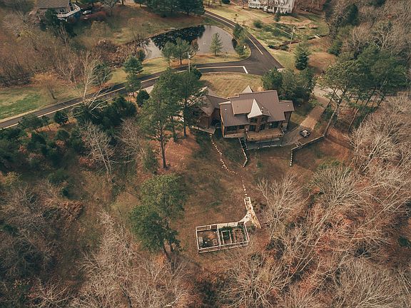 4th image of 1001 Lakeside Ct