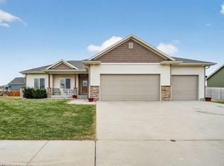 402 Upstill Cir, Gilbert, IA 50105