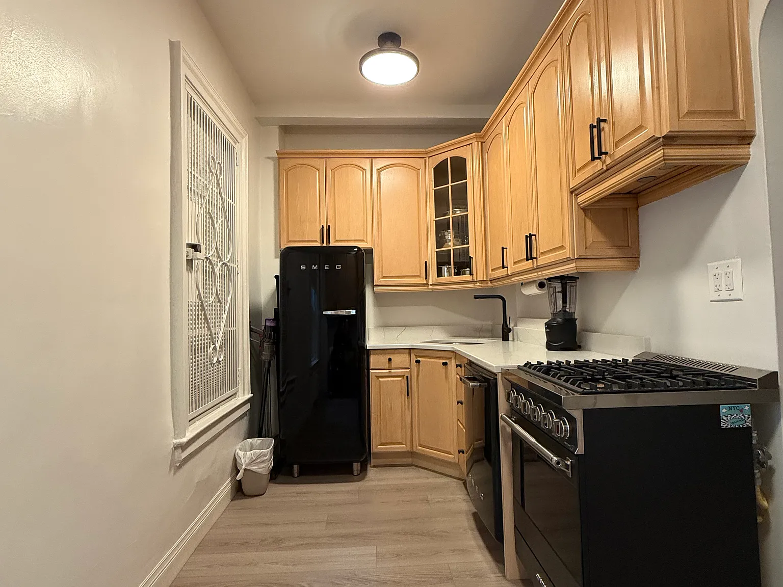 25 West 64th Street — Photo 3