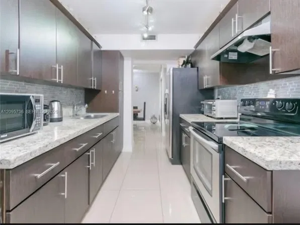 4200 Hillcrest Dr APT 705, Hollywood, FL 33021