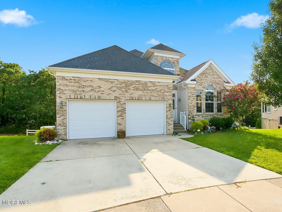 1st image of 9 Brielle Court