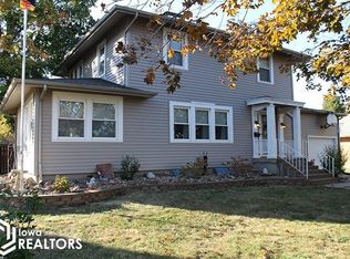 413 N Davis St, Bloomfield, IA 52537