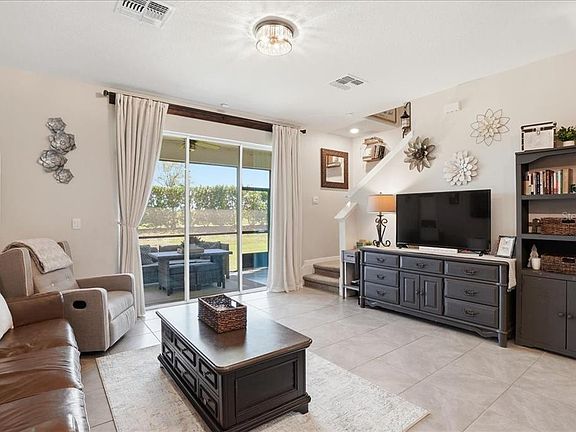 5th image of 17456 Crescent Moon Loop