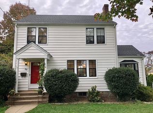 33 Crestview Ave, Stamford, CT 06907