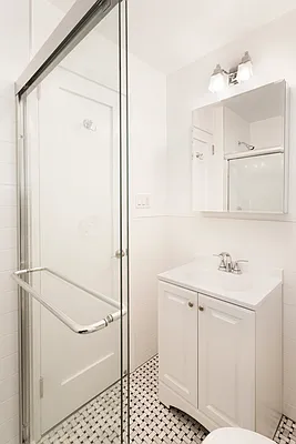 Rented by Douglas Elliman | media 7