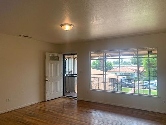 3rd image of 540-608 W Hammond Ave #544