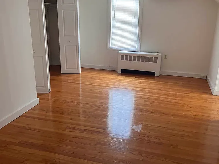 152 Northampton St — Photo 8