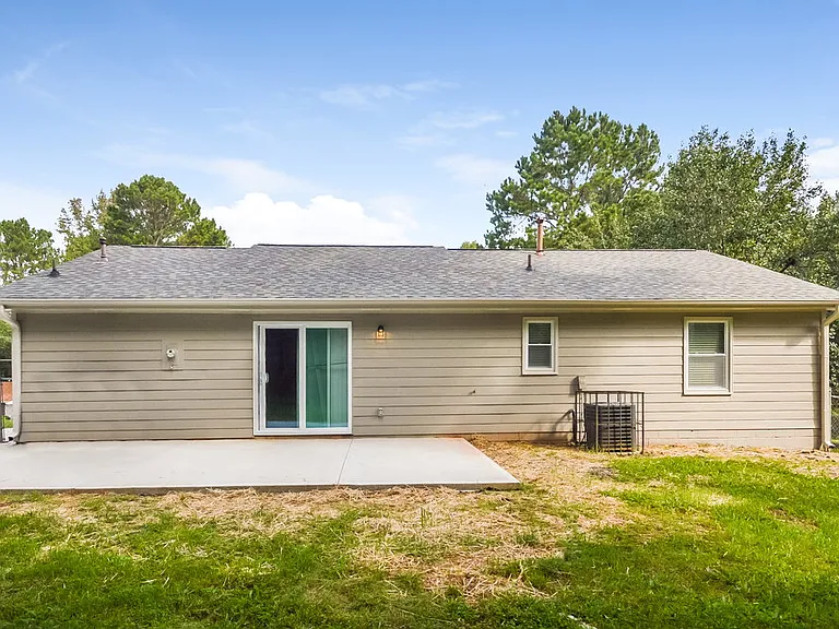 417 Willow Ct SE — Photo 16
