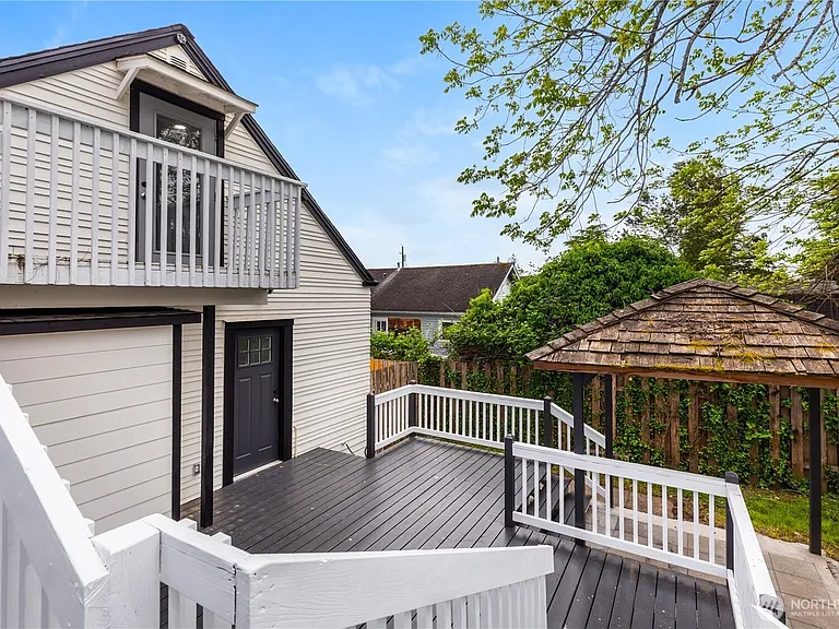 9402 Portland Ave E — Photo 20