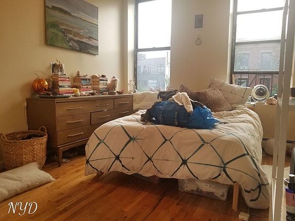 3rd image of 653 Washington Ave APT 3F