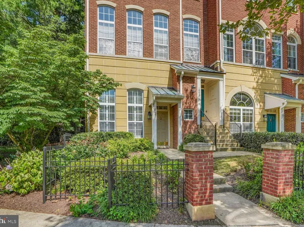 1867 Crescent Park Dr #116A, Reston, VA 20190