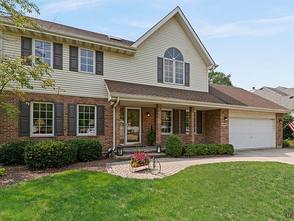 2nd image of 16561 W Saddlewood Dr