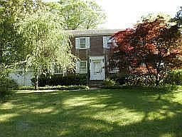 2nd image of 23 Broadview Ter