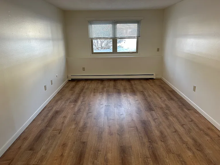 Huntington North — Photo 15