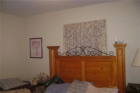 5th image of 133 E Spreading Oak Dr