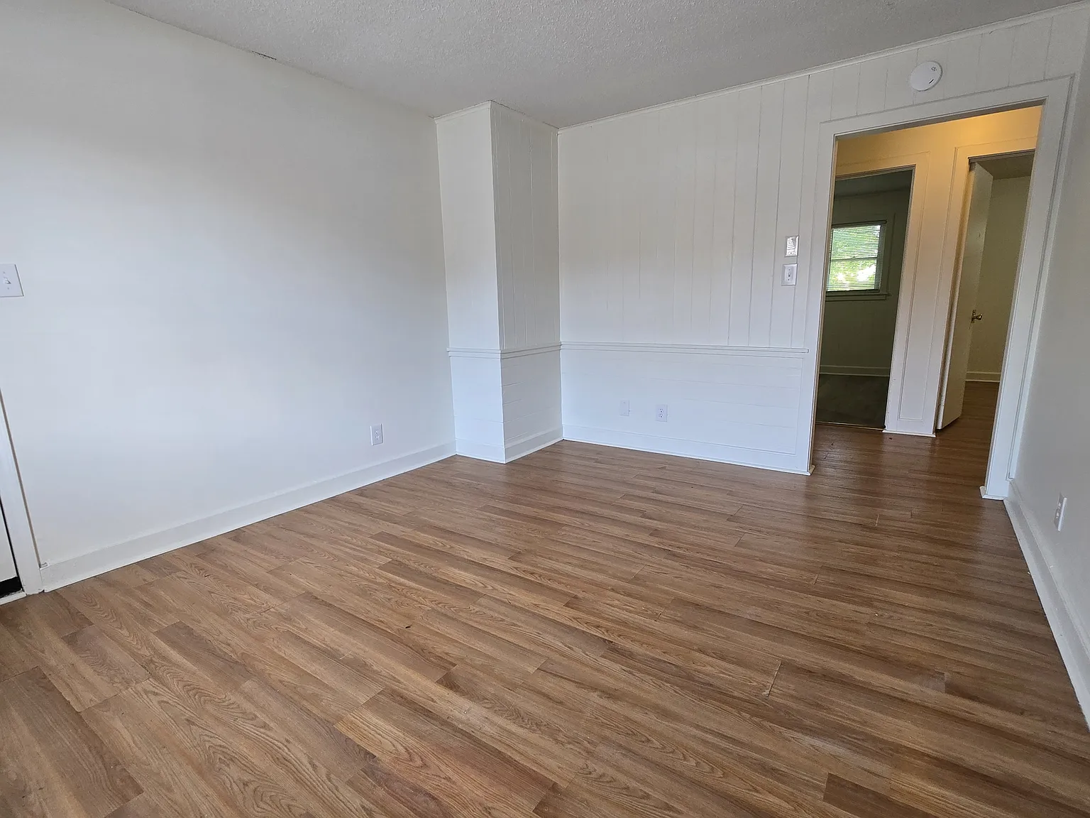 3620 Clemmons Road - 15 — Photo 3