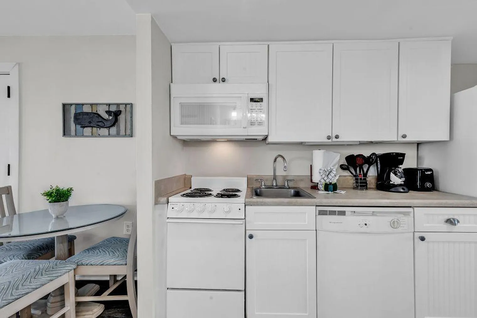 1 bed, 1.0 bath, 495 sqft, $2,554 — Photo 3