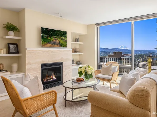 650 Bellevue Way NE #2202, Bellevue, WA 98004