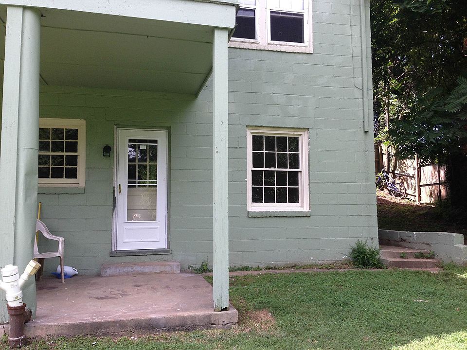 First Floor Apartment- Enters from back house