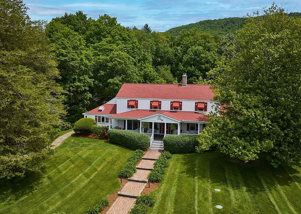 1st image of 120 Hockanum Rd