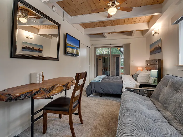 2433 Sutter Trl — Photo 26