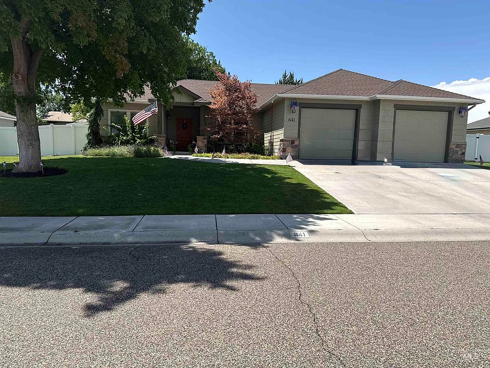 1st image of 641 NW 15th St