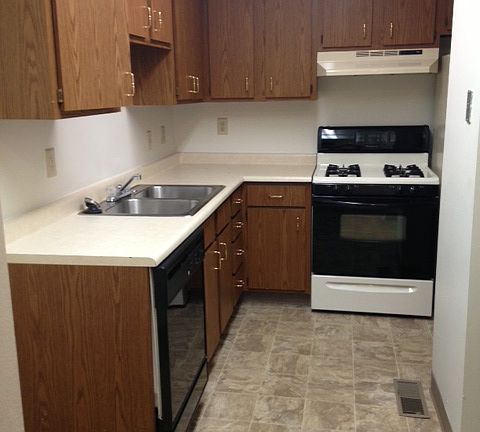 2nd image of 1760 Elmbrook Ln