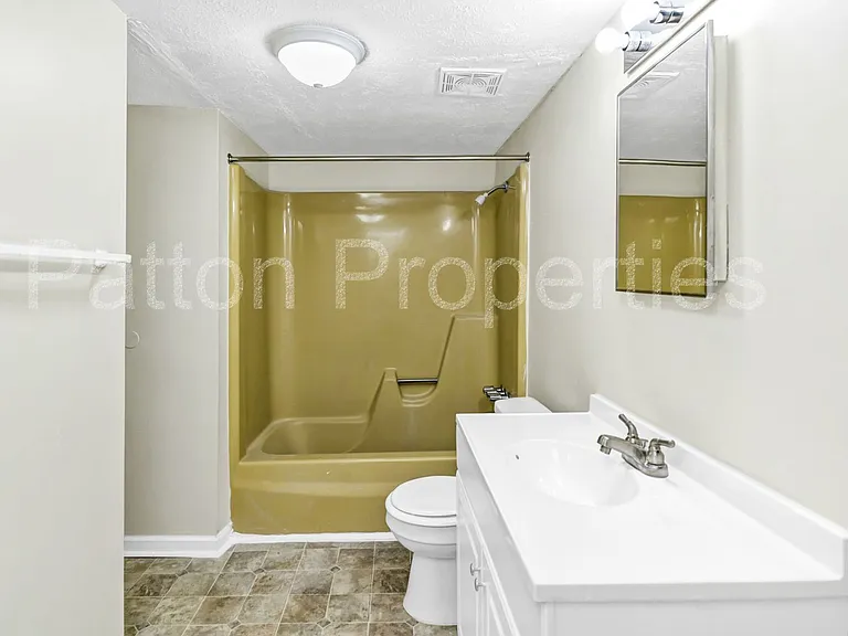 1218 Old Manor Rd — Photo 11