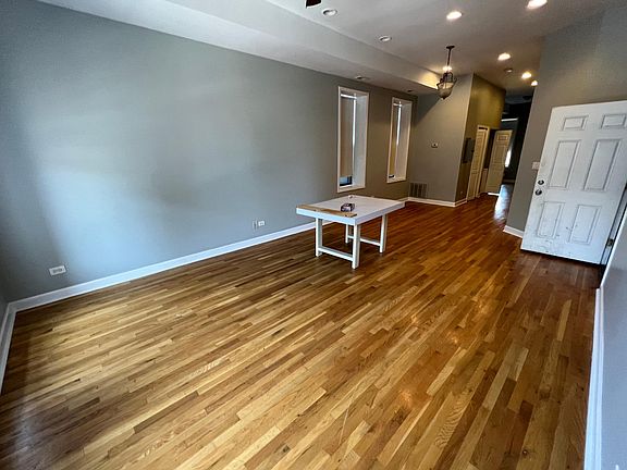 3rd image of 1707 W Chicago Ave #1707/2