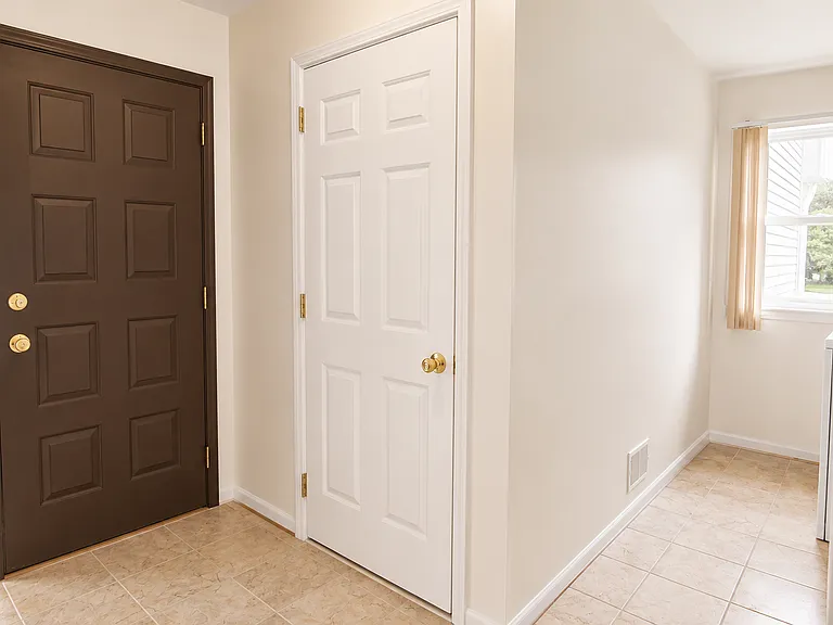 7622 Park Meadow Ln — Photo 16