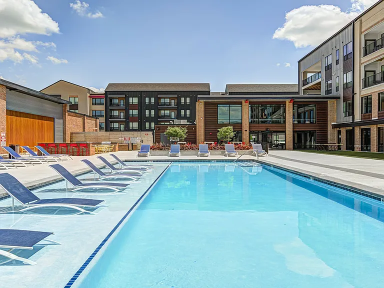 The State at Fishers Apartments — Photo 39