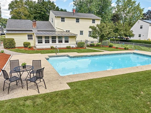 2nd image of 27 Massachusetts Drive