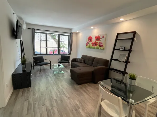 433 West 53rd Street image 1 of 6