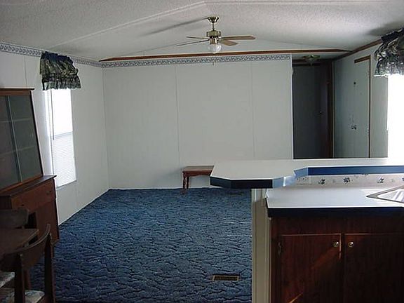 5th image of 13352 NE 60th St