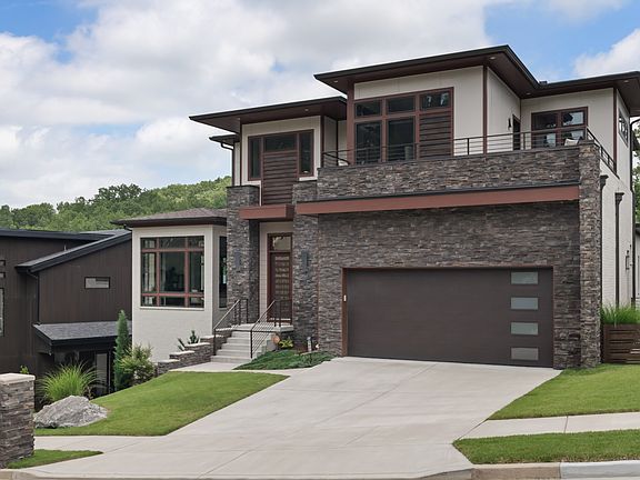 3rd image of 5820 Woodland Hills Dr