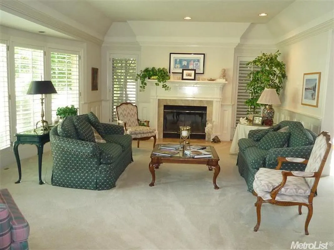 18 Alstan Ct photo 1