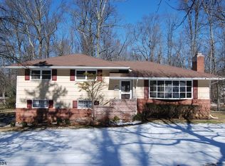 50 Tanglewood Ln, Berkeley Heights, NJ 07922