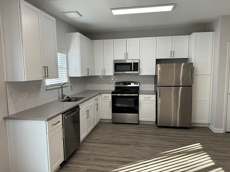 122 Le Club Dr — Photo 3