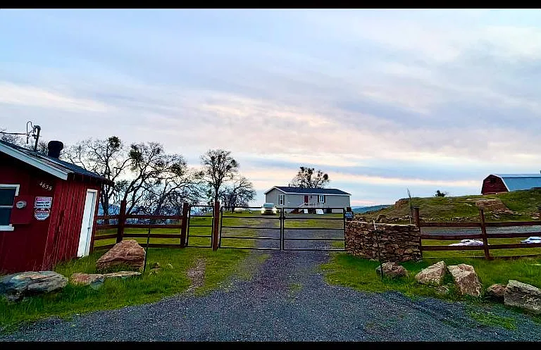 4655 Appaloosa Rd — Photo 17