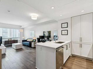 46 W 9th St NE #402, Calgary, AB T2E7Y1