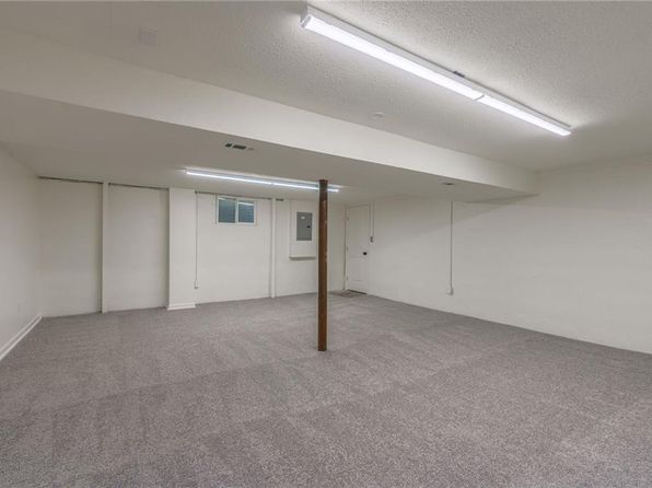 714 SE Green St, Lees Summit, MO 64063