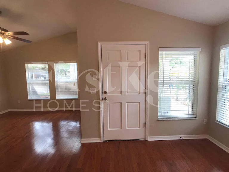 1736 W Pine St — Photo 4